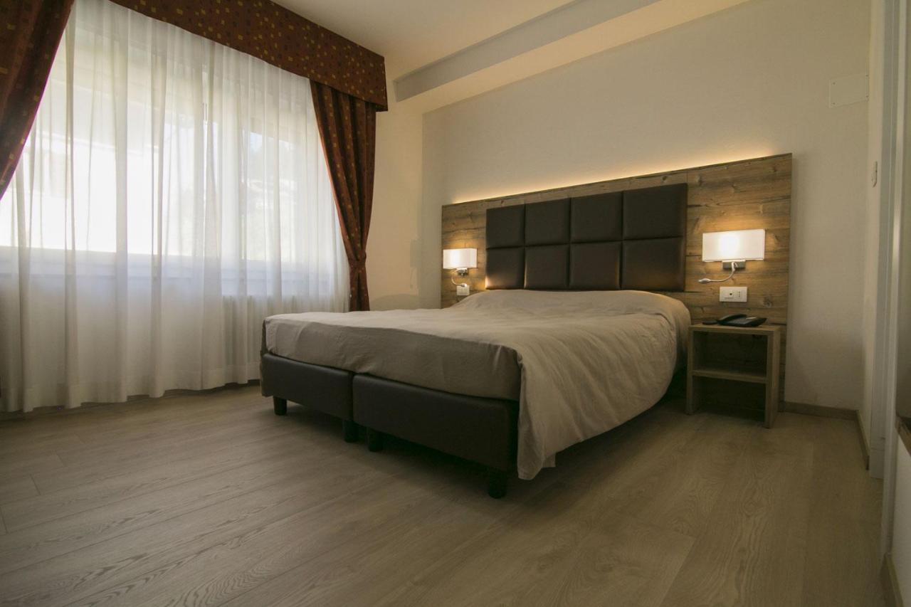 Hotel Tre Pini Danta Exterior photo